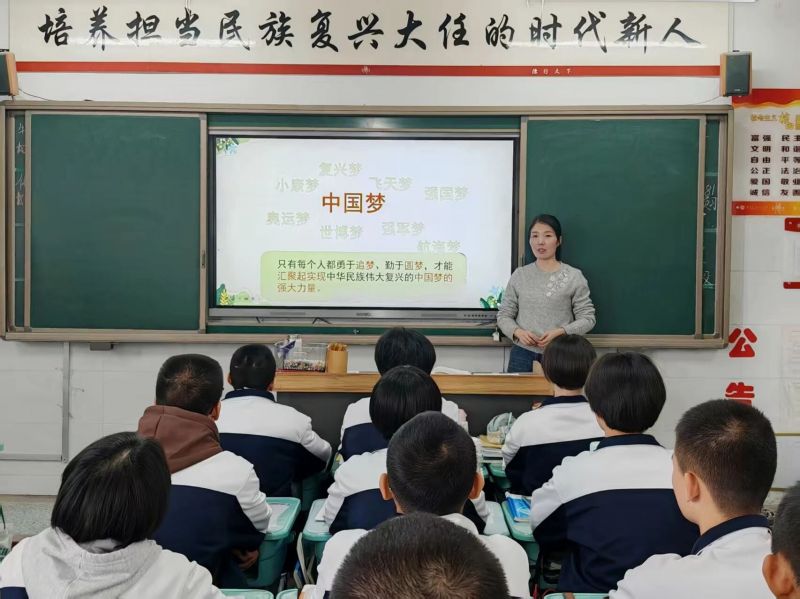 喜报：我校赵君方老师荣获第三届新乡市大中小学思政课教学擂台赛一等奖第一名！